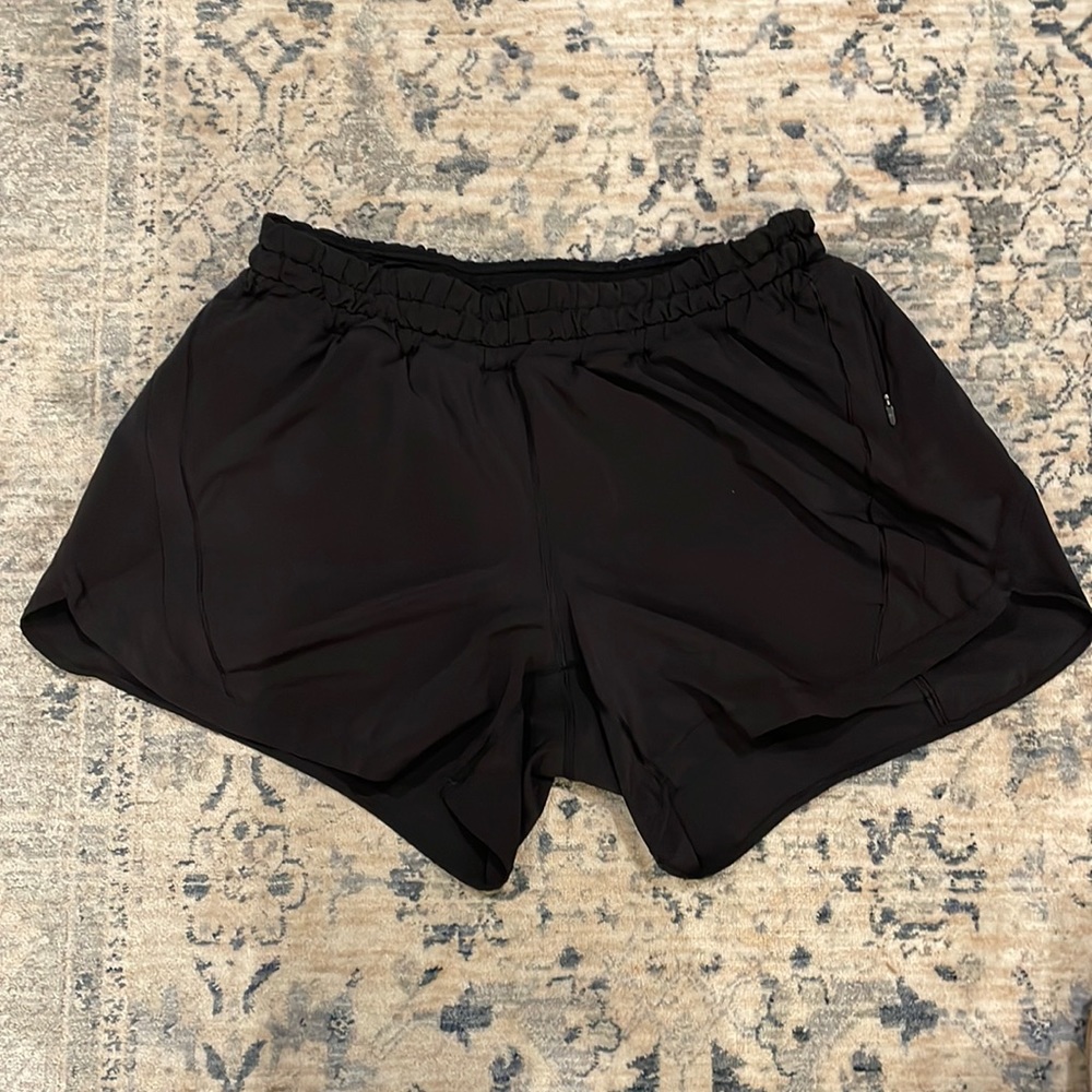 Lululemon track that short 5” size 12 black
